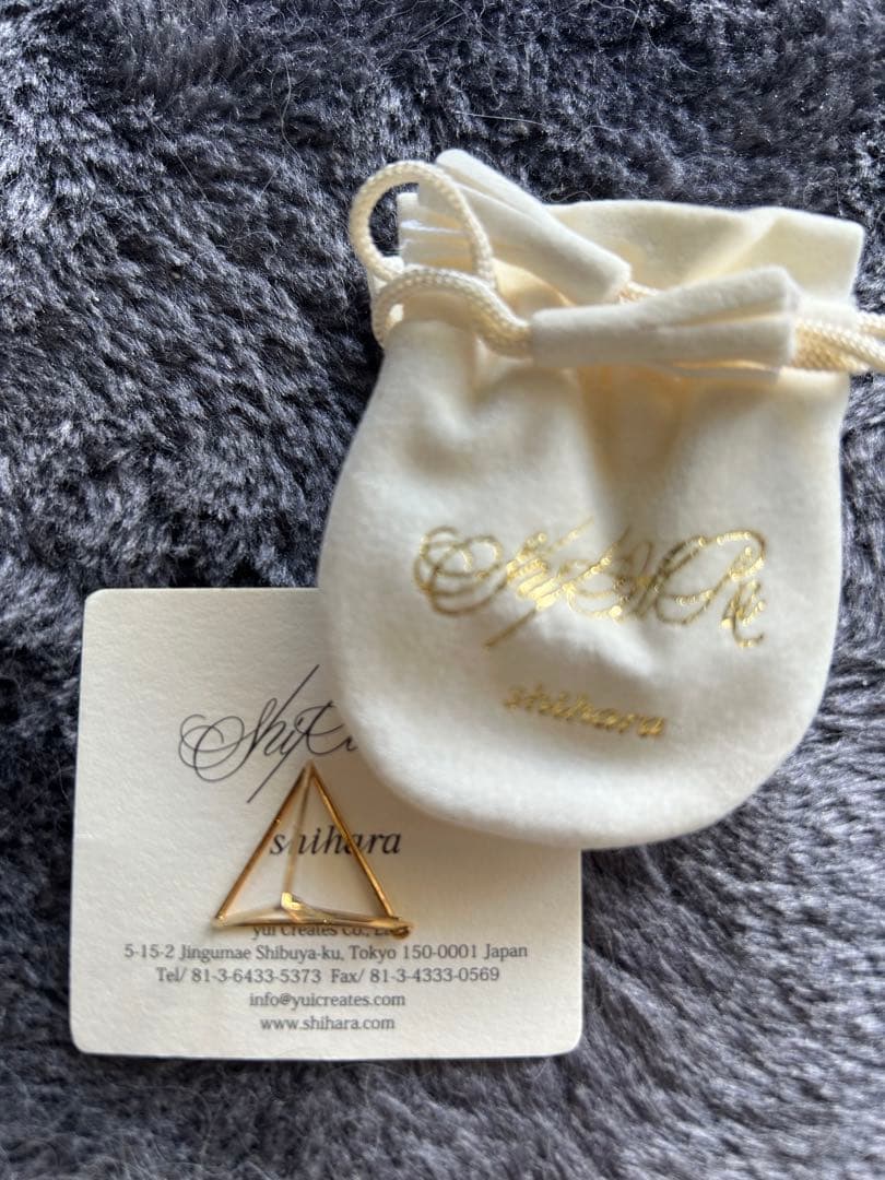 shihara トライアングルピアス　★お値下げしました★
