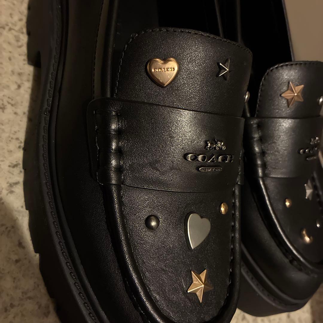最終値下げ　表記8 サイズ25-25.5相当　COACH スタッズ付きローファー