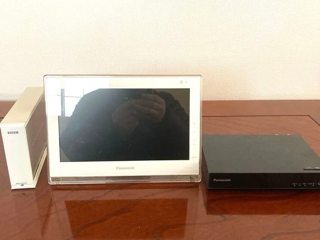 ポータブル地上・BS・110度CSデジタルテレビUN-10ES +録画用HDD付