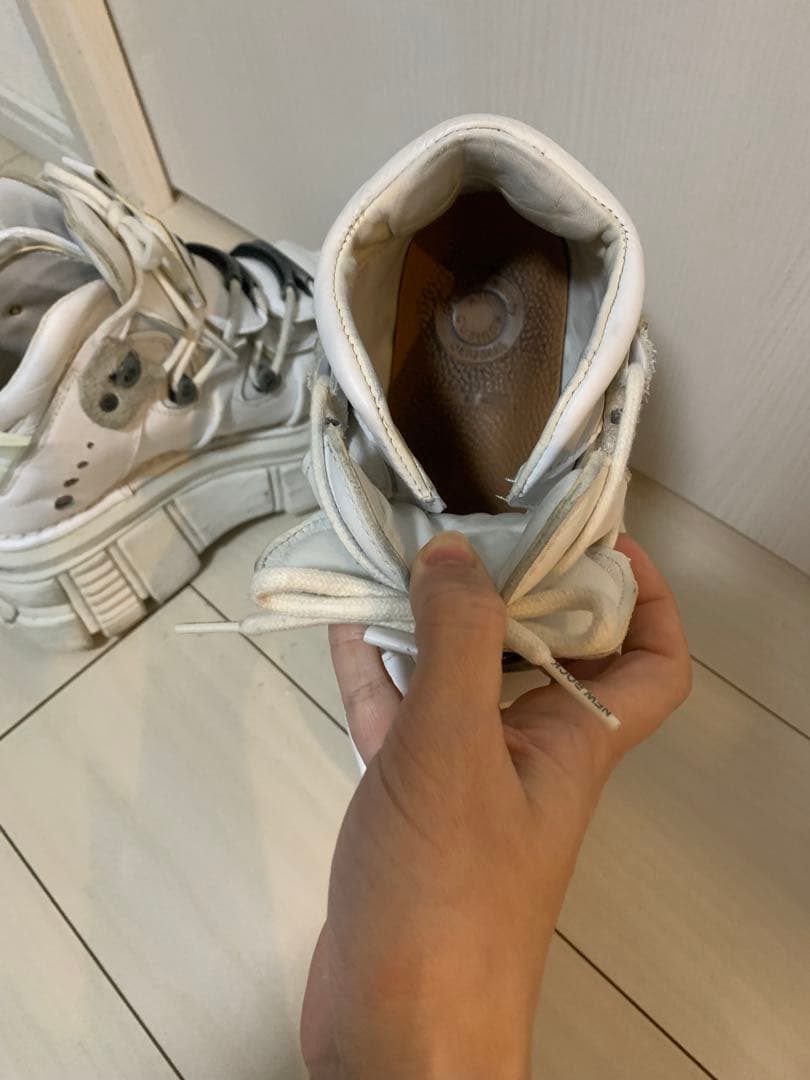 NEW ROCK 厚底ホワイトスニーカー