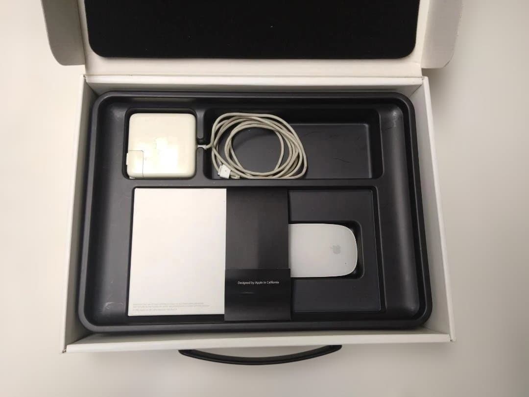 MacBook本体 Apple MacBook Late 2008