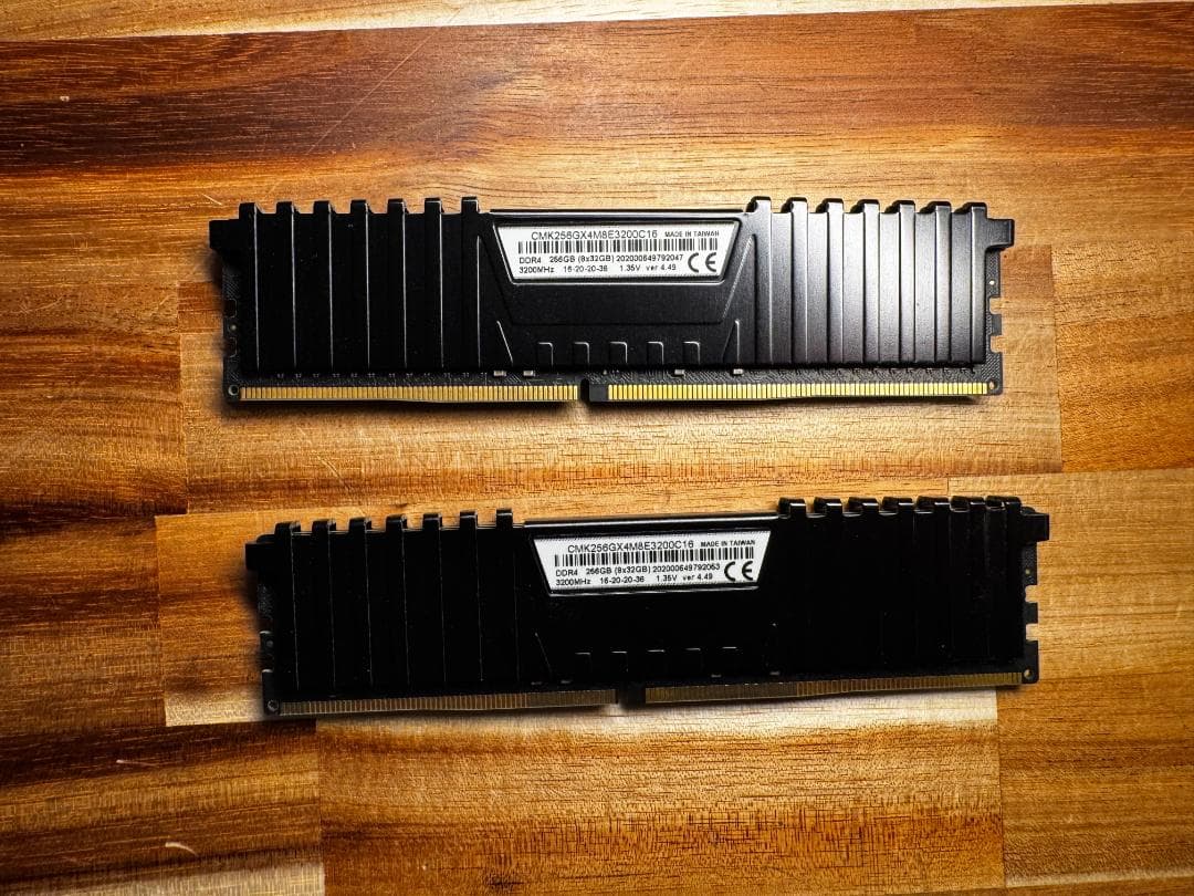 メモリー Vengeance LPX DDR4 64GB (32GB x2)