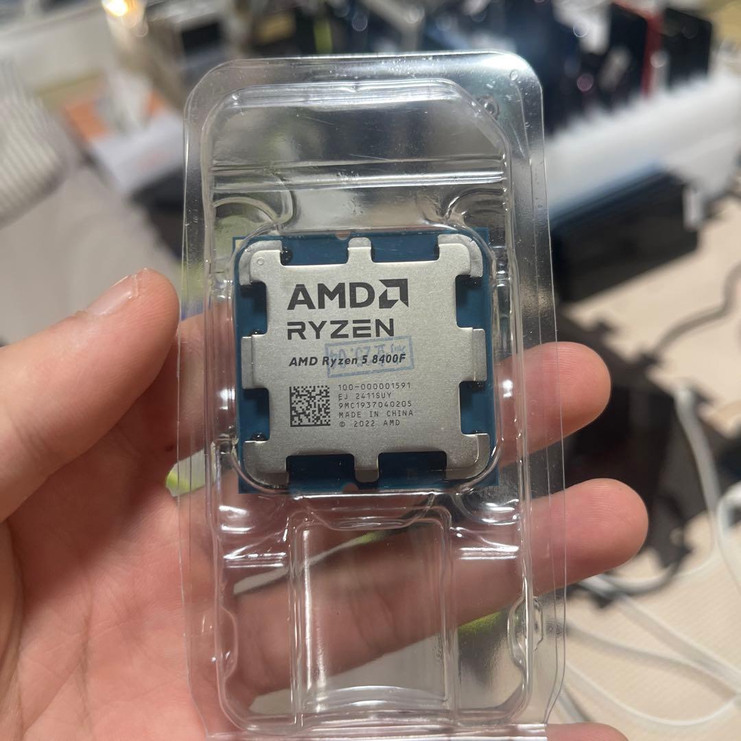 AMD Ryzen 5 8400F CPU 本体　7777777777777