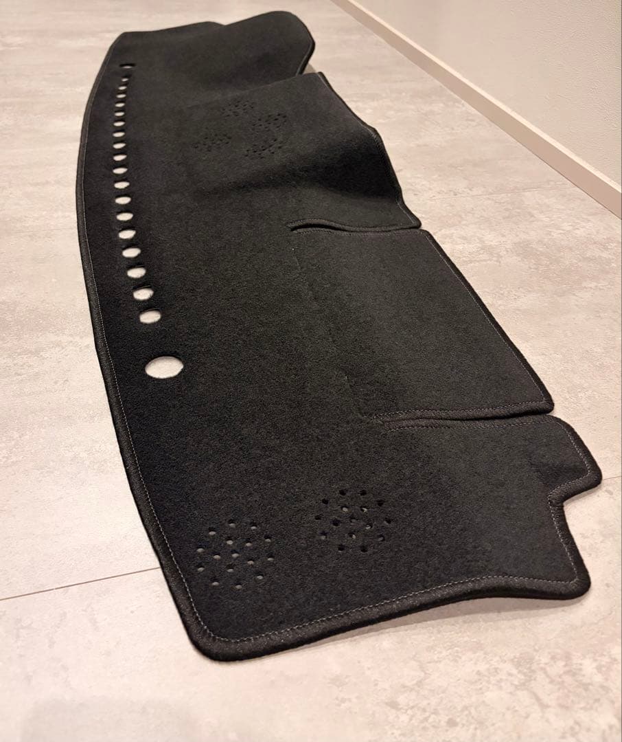 ランドクルーザープラド150系後期　ダッシュボードマット　Sunland