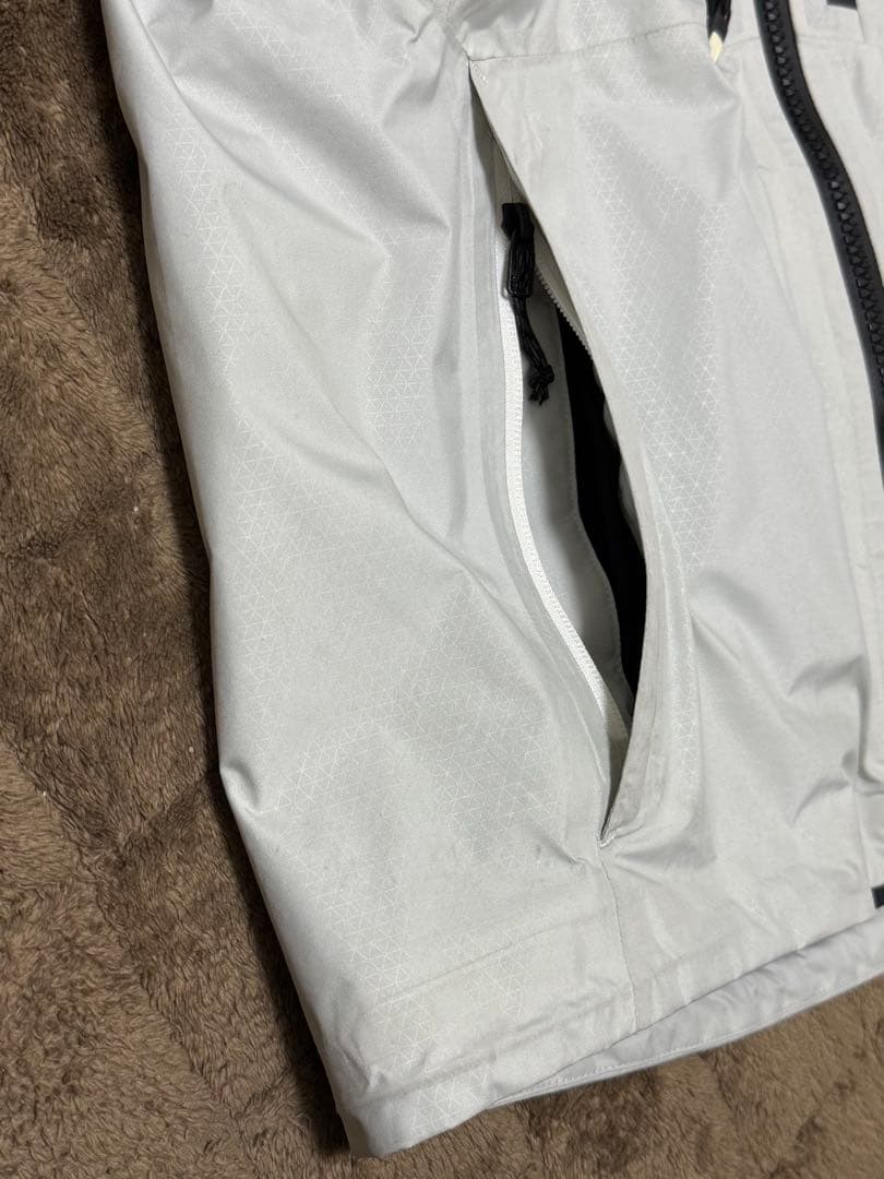 BURTON [ak] GORE-TEX ジャケット Mサイズ訳ありアウトレット