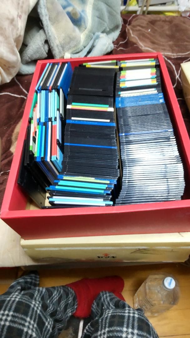 あ*い様 PC-9801で使っていた中古3.5インチFD約666枚