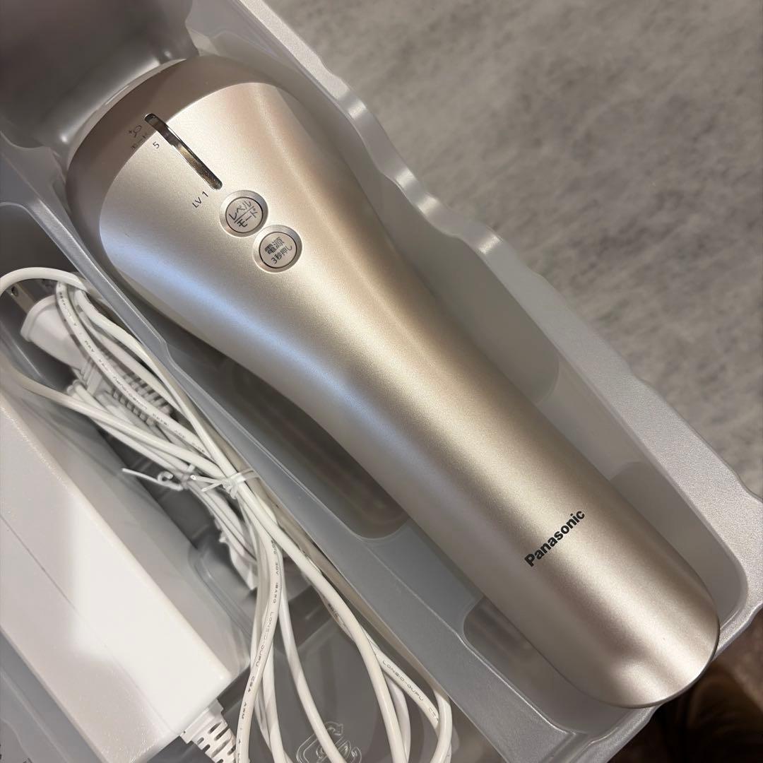 Panasonic 脱毛器 ES-CWP97 光美容器　光エステ　パナソニック