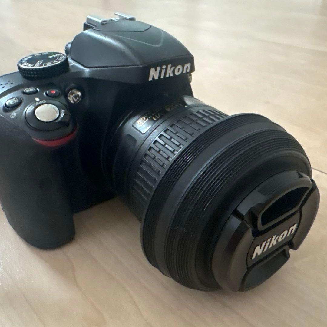 Nikon D3300 レンズ付き　AF-NIKKOR 18-55mm