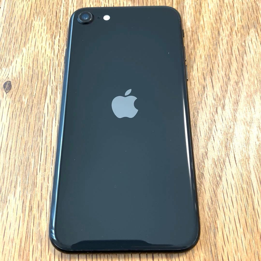 Apple iPhone SE第2世代　64GB ブラック　SIMフリー