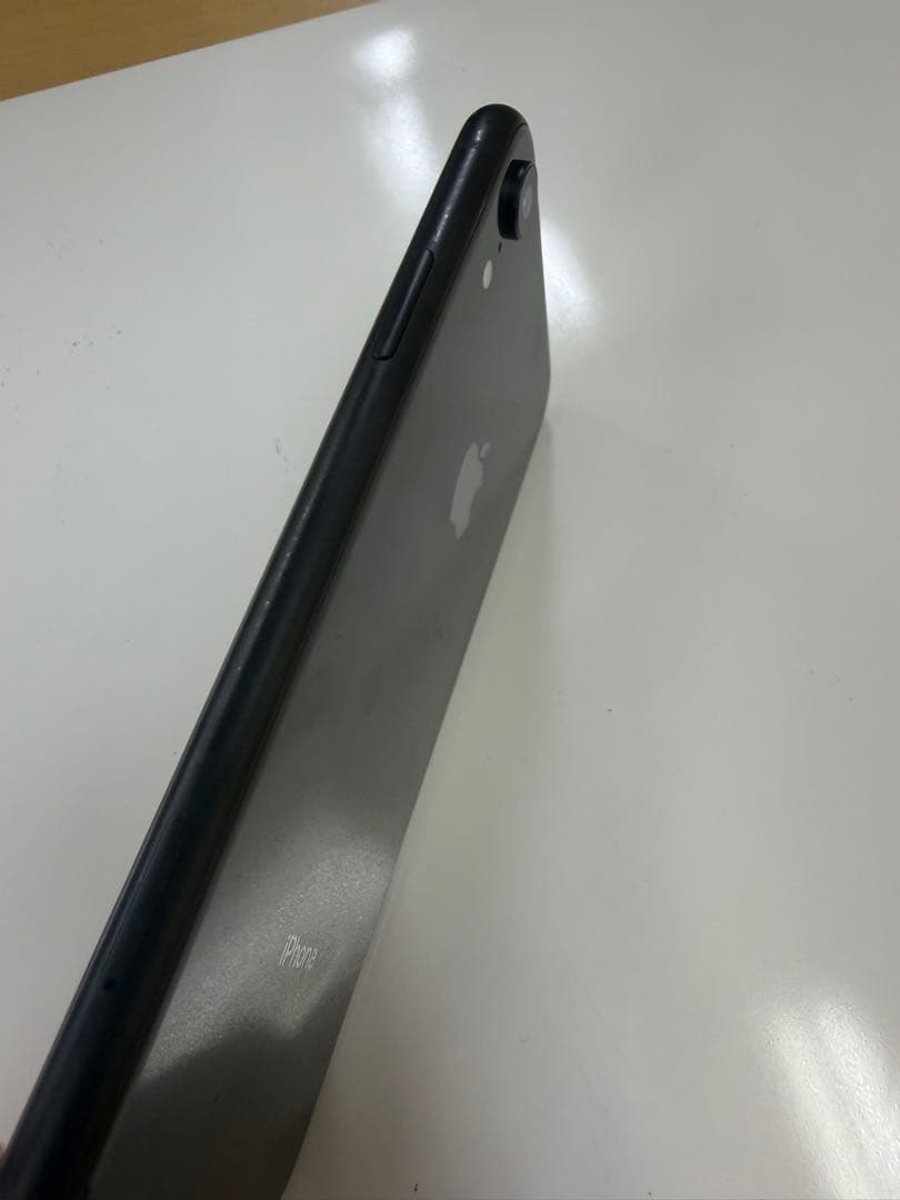 Apple iPhone XR ブラック　64g auSIMロック