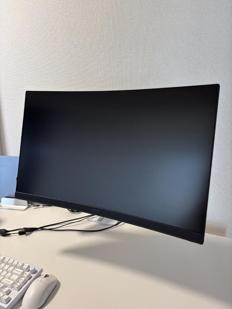 MSI Optix G27C7 27インチ 湾曲ゲーミングモニター