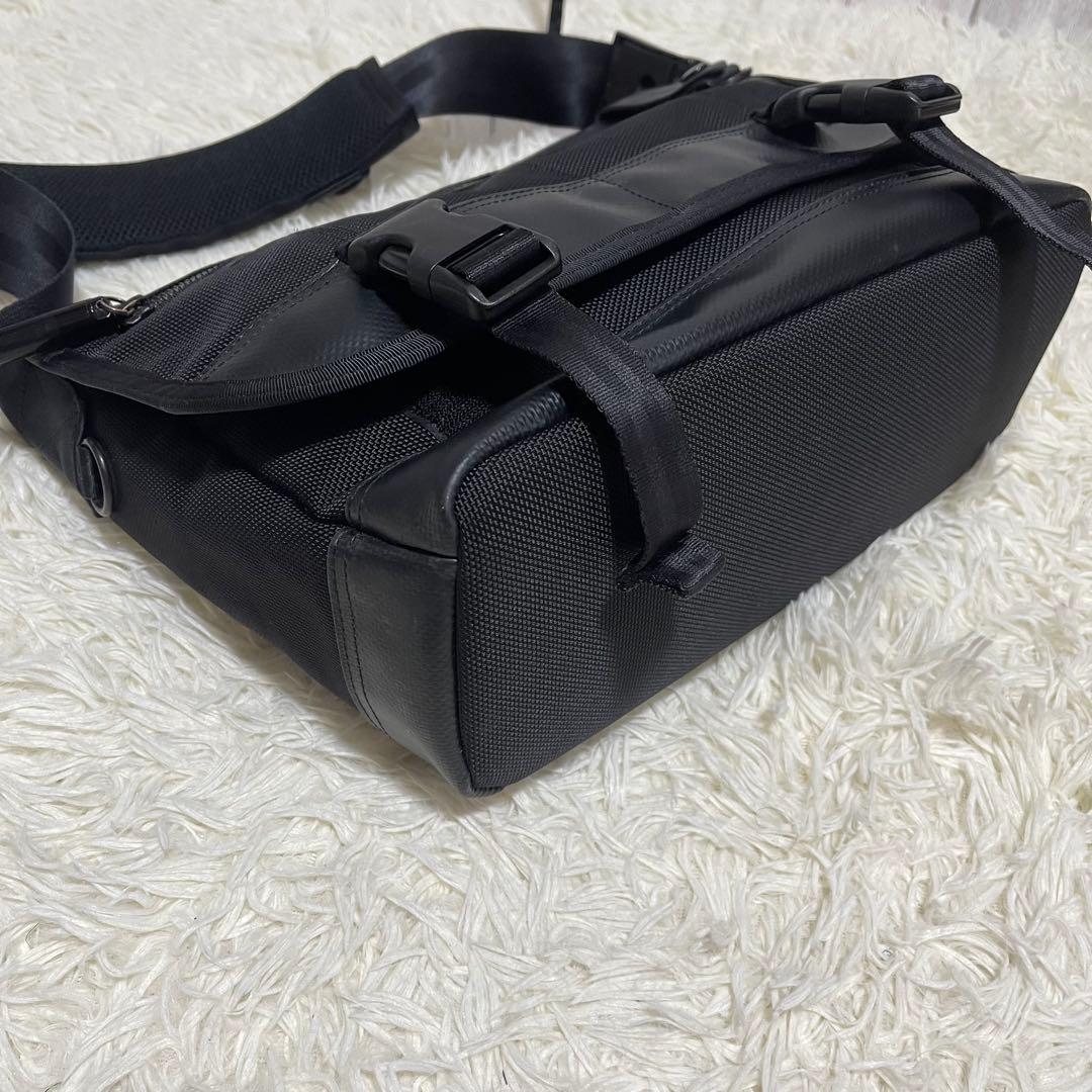 【美品】PORTER ポーター HEAT ヒート メッセンジャーバッグ 斜め掛け