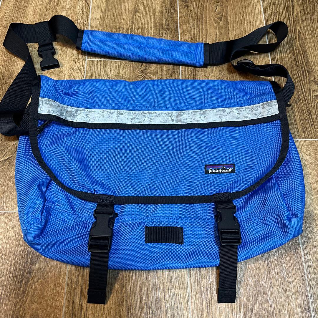 patagonia メッセンジャーバッグ ブルー　ベトナム製