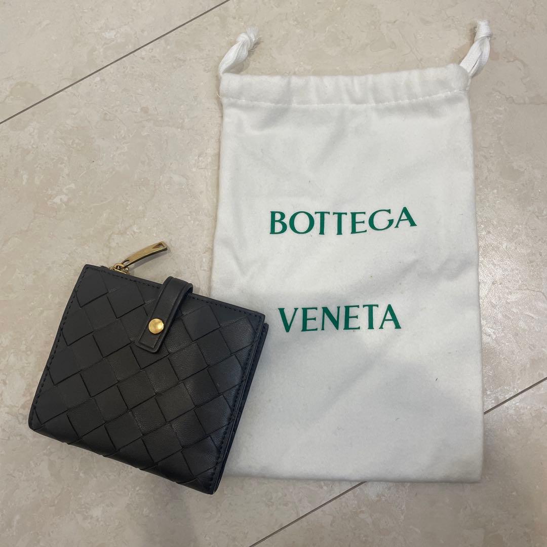 Bottega Veneta グレー二つ折り財布　コンパクト