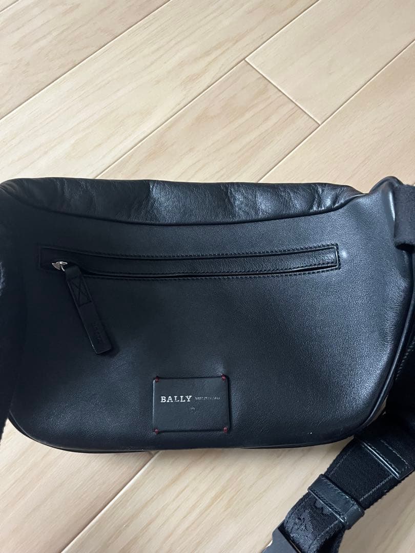 BALLY レザーショルダーバッグ