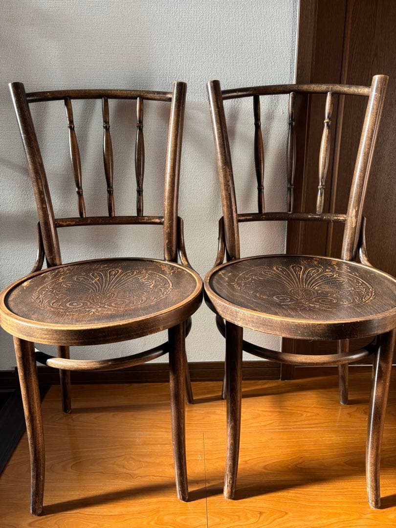 YUKO！アンティークTONチェアA⭐︎トーネットチェア彫刻入り椅子