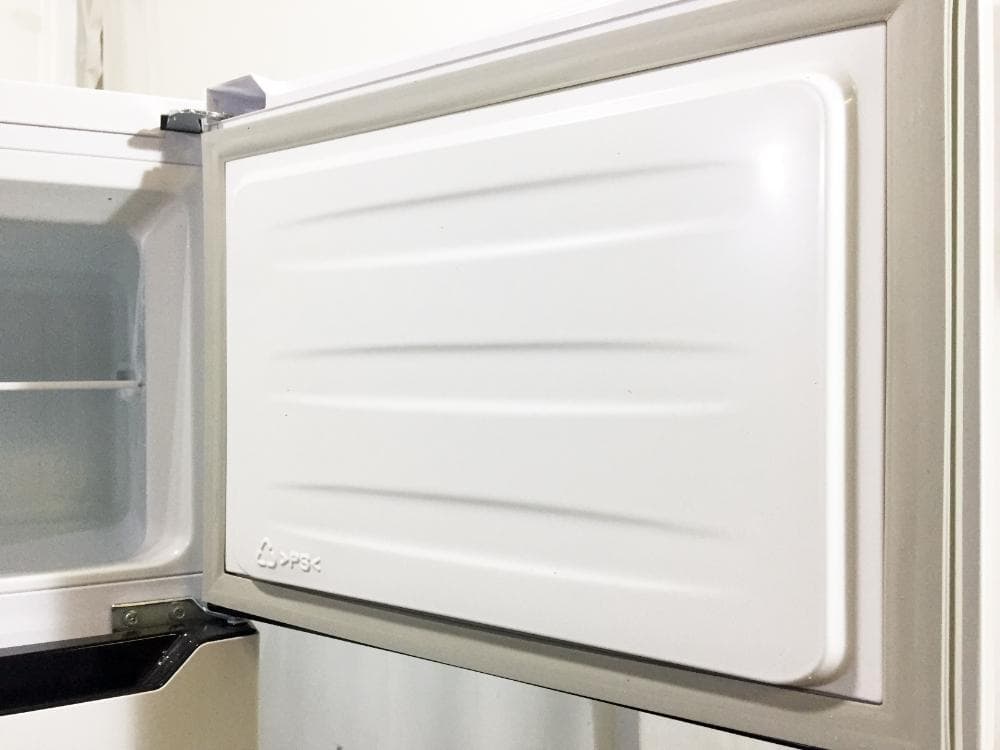 30日迄！送料無料★Hisence 120L 冷蔵庫【HR-B1201】E2QW