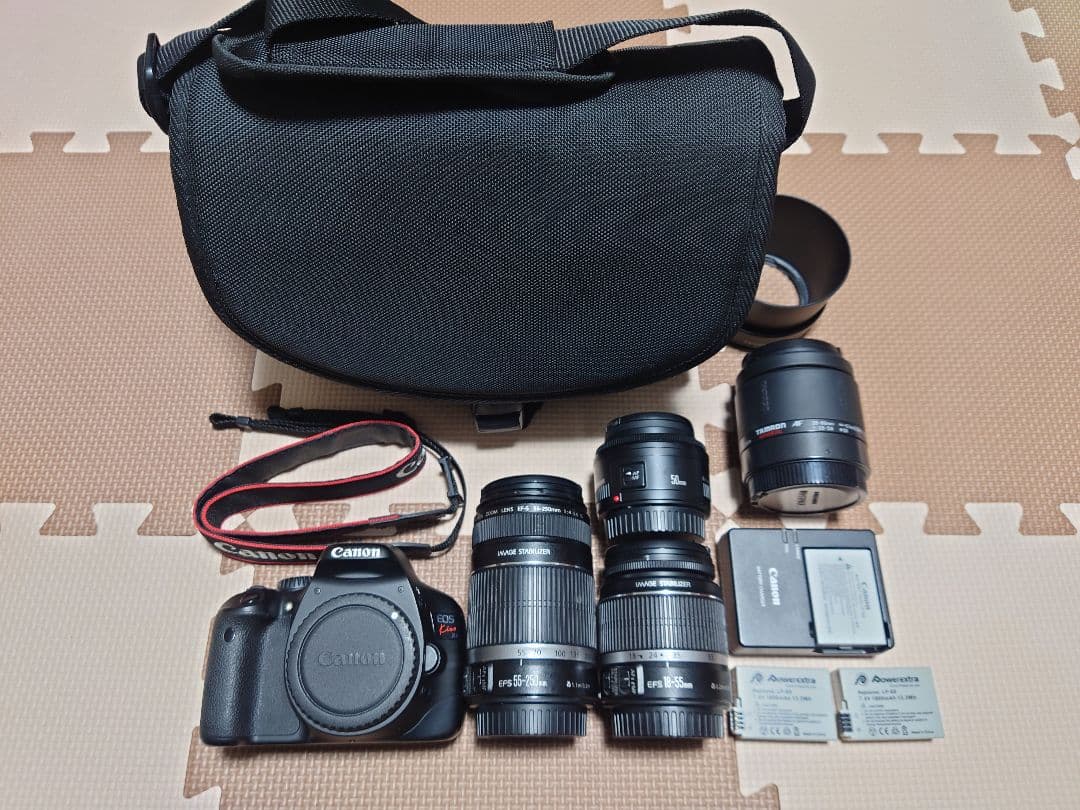 EOS KISS X4 ダブルズームキット 50mmf1.8単焦点レンズ