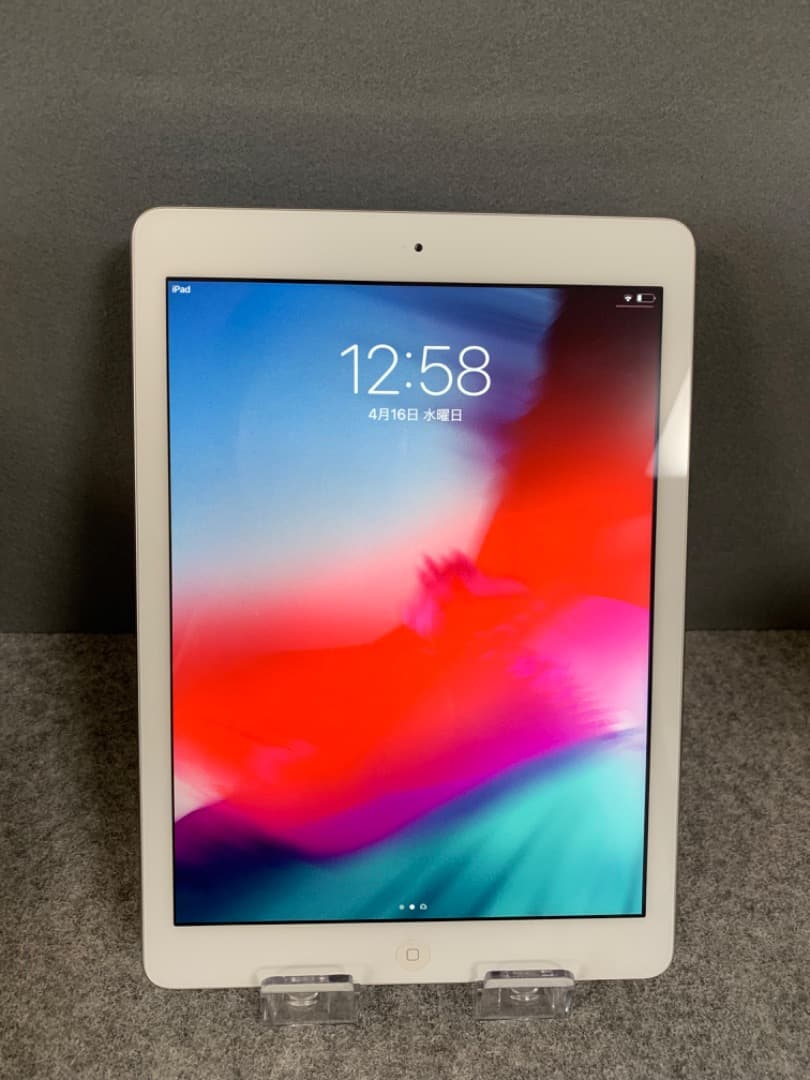 美品 国内版 iPad Air 9.7インチ 32GB Wi-Fi版 シルバー色