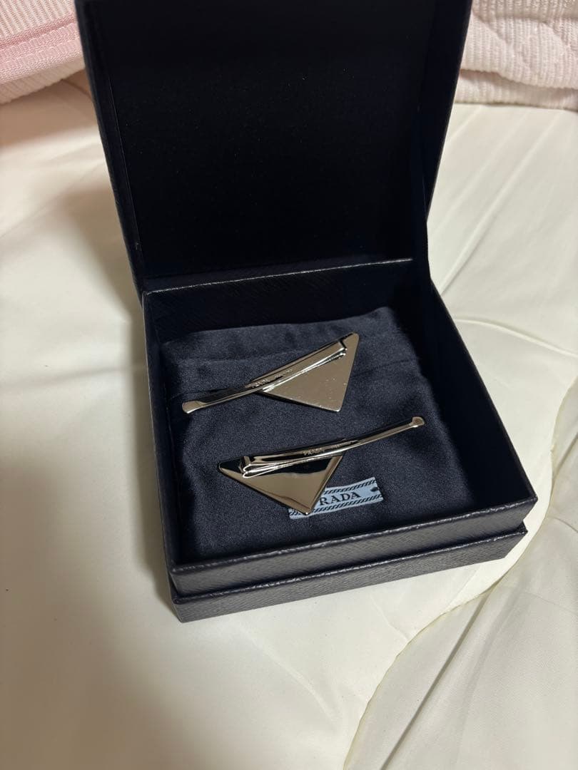 PRADA ヘアピン 正規品