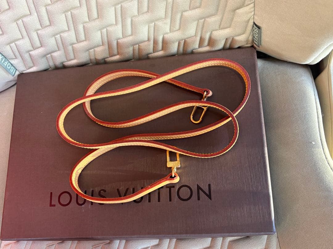 LOUIS VUITTON ショルダー　ストラップ　極美品