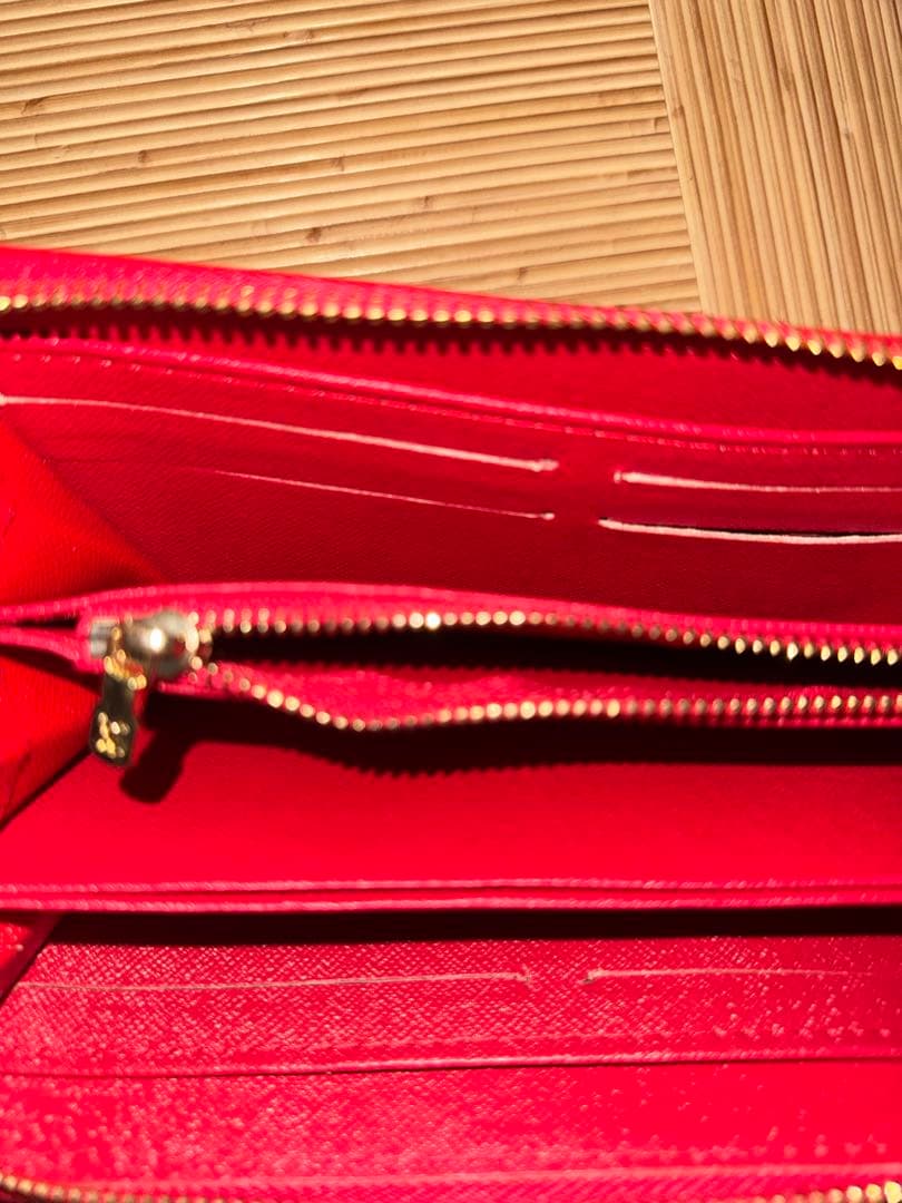 ルイ・ヴィトン レッド 長財布
