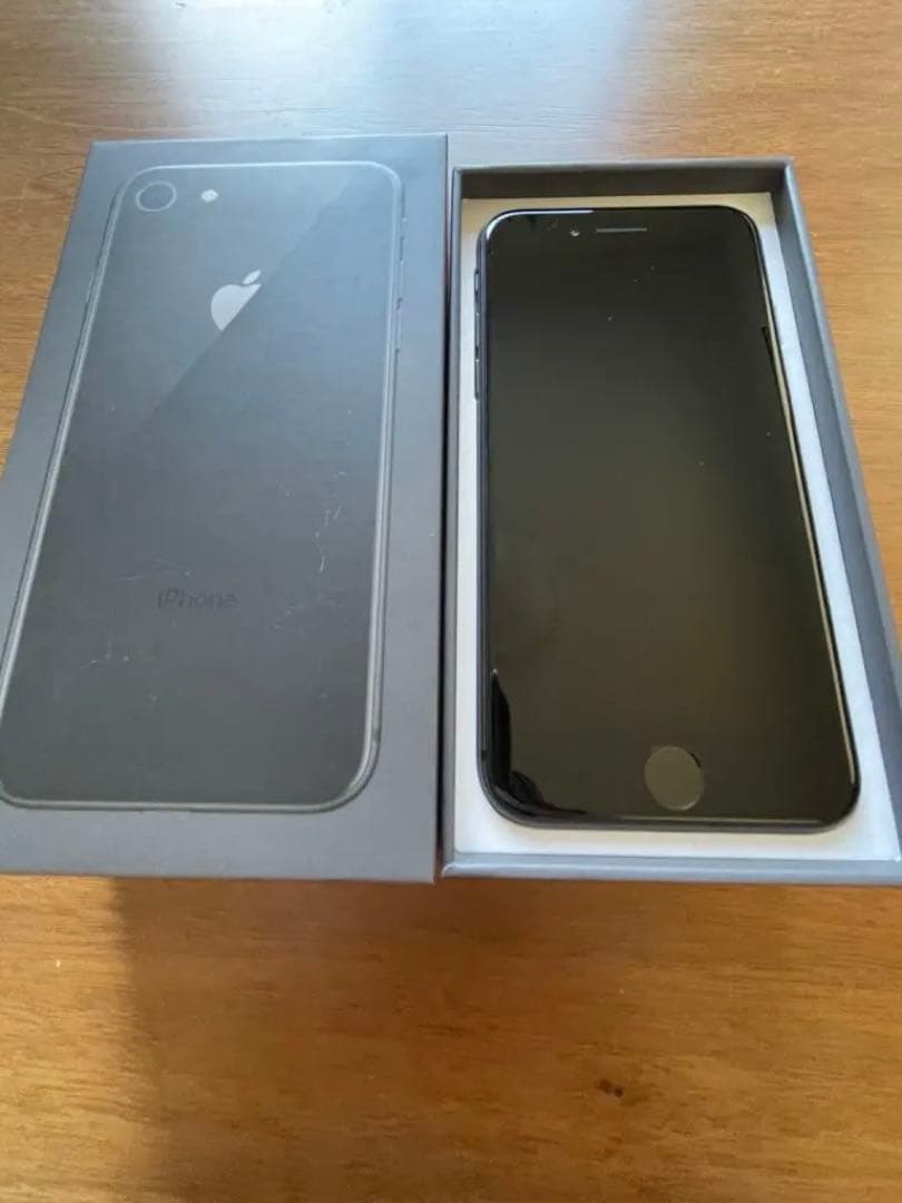 Apple iPhone 8 スペースグレー 64GB