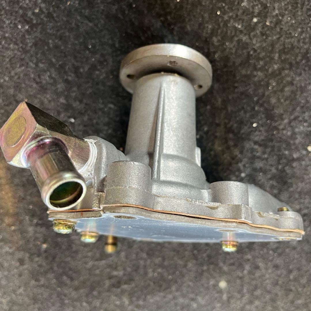 黒*ン様 未使用　ダイハツ　ZMエンジン用ウォーターポンプ　ハイゼットS38 美