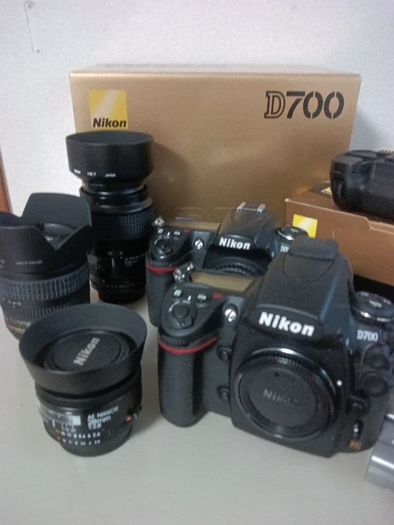 Nikon D700 人気再燃中　極美品　D300他おまけ多数