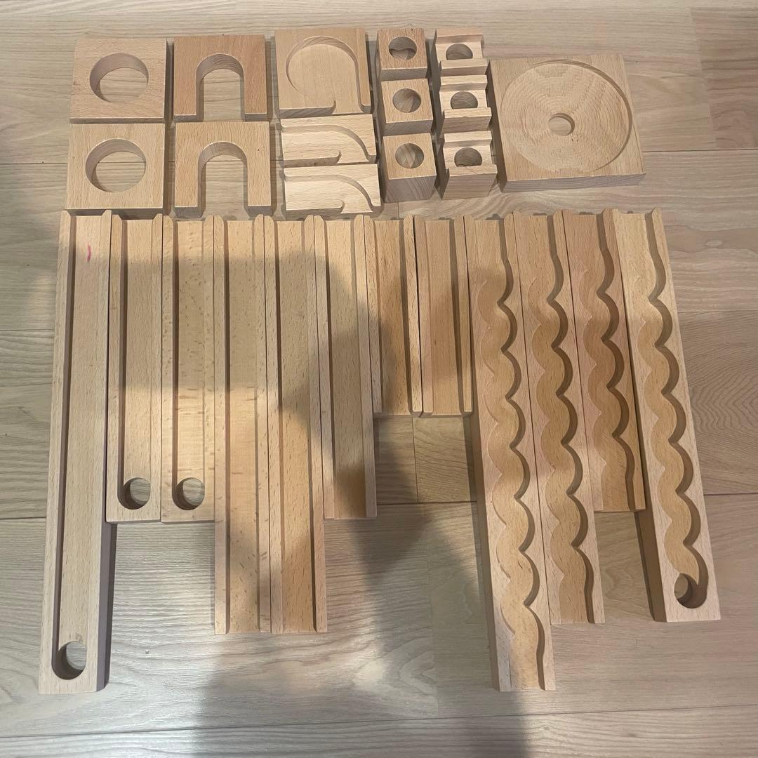 【小さな大工さんのレールセット収納箱入り】ビー玉ころがしセット