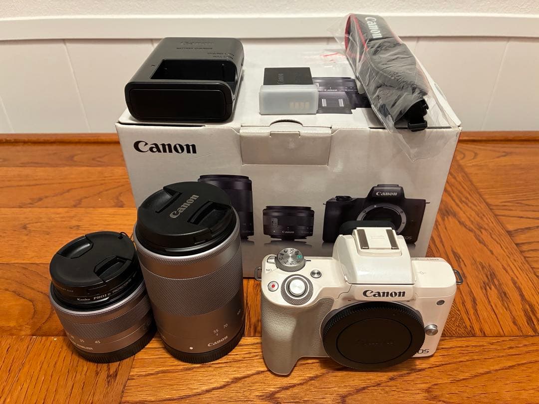 Canon ミラーレス一眼カメラEOS Kiss M ダブルレンズキットホワイト