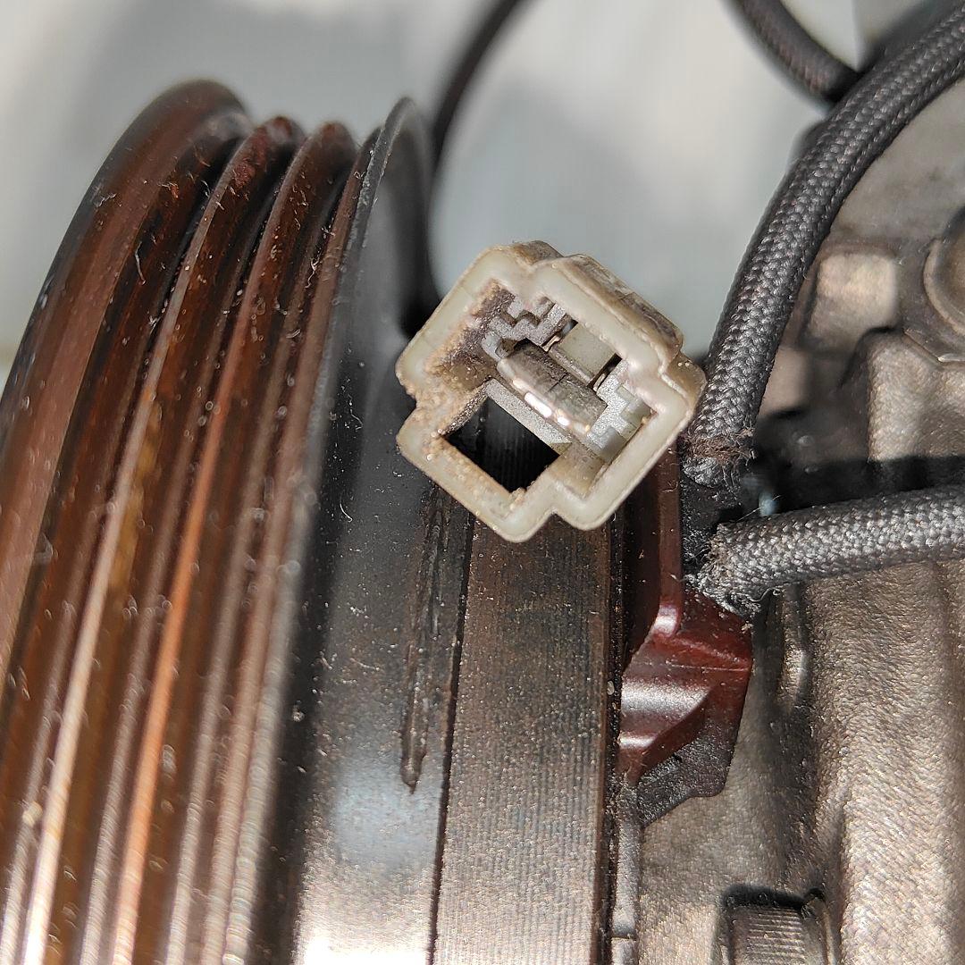 タント L375s エアコンコンプレッサー 純正品