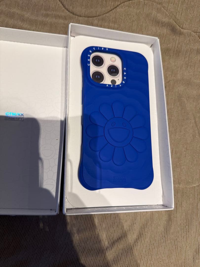 新品同様！村上隆✖️CASETiFY iPhone 16 Pro ケース