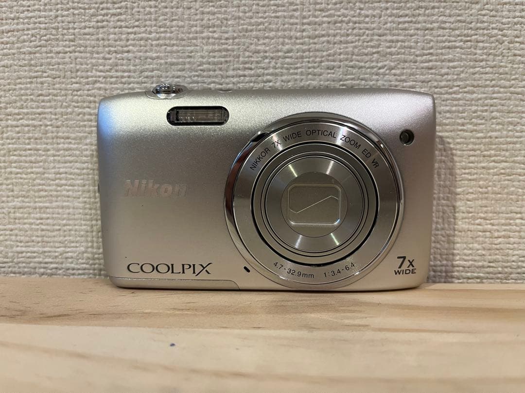 外観美品 Nikon COOLPIX S3500 シルバー #26020