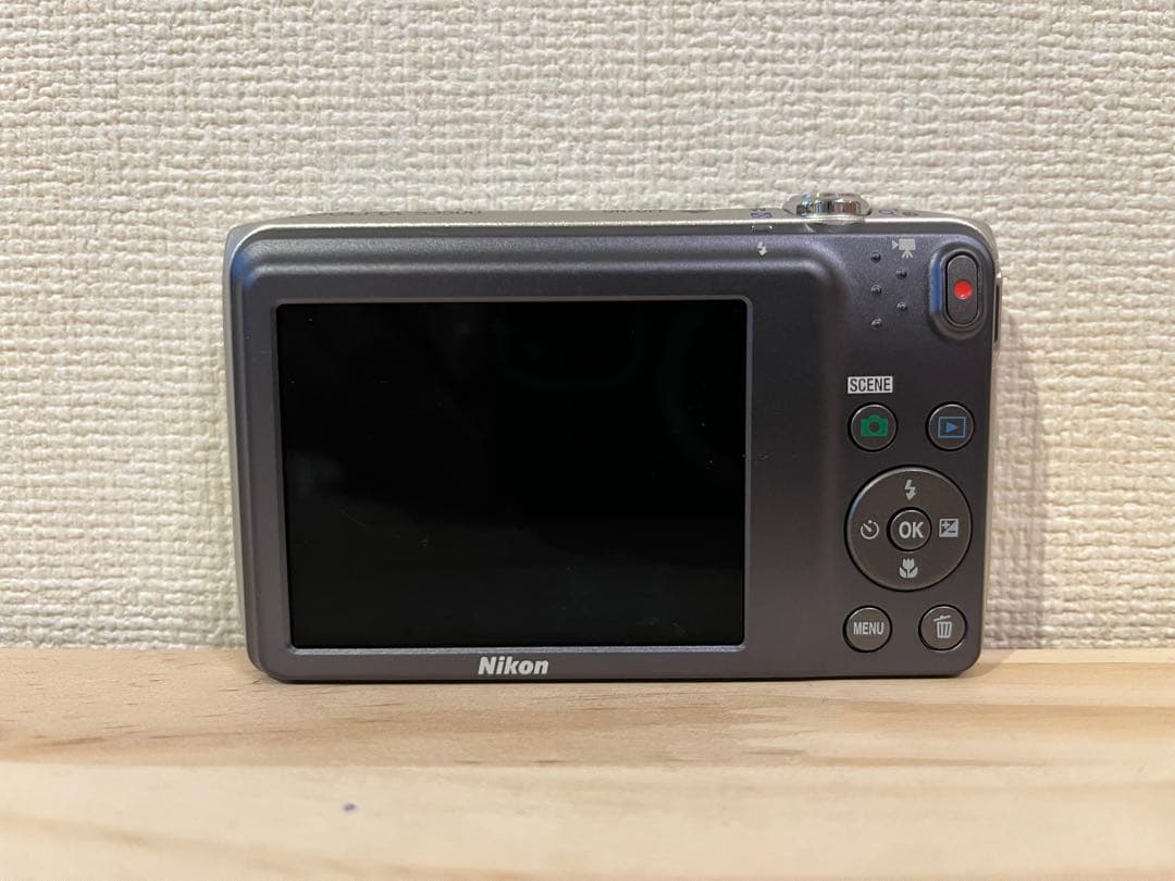 外観美品 Nikon COOLPIX S3500 シルバー #26020