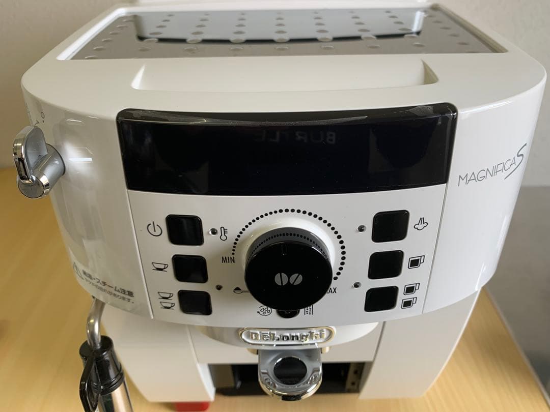 De'Longhi デロンギ マグニフィカ S ECAM22112W