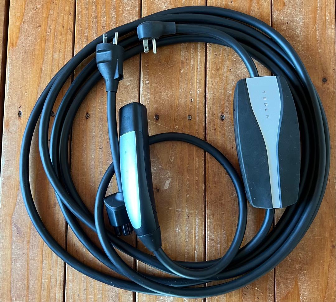 Tesla モバイルコネクター　充電ケーブル　テスラ　純正