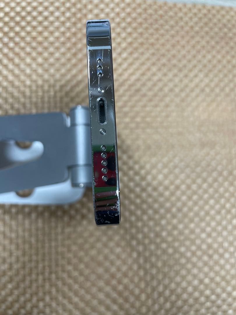 iPhone 14 Pro 128 GB シルバーSIMフリー【0635】