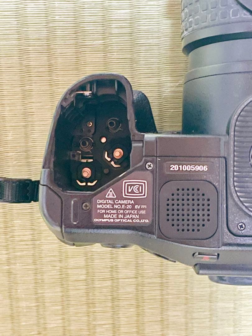 OLYMPUS CAMEDIA E-20 デジタル一眼レフカメラ　動作未確認