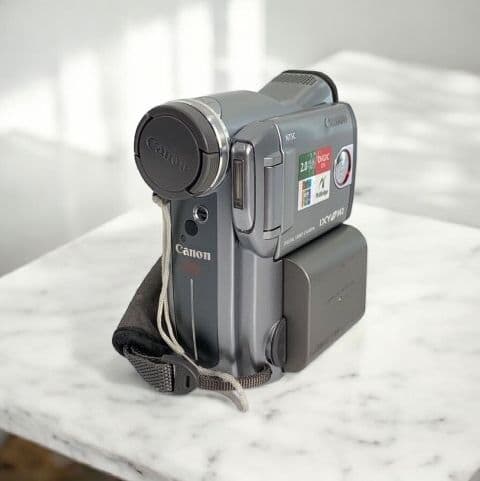 【通電OK、付属品あり】 Canon IXY DV M2ビデオカメラminiDV