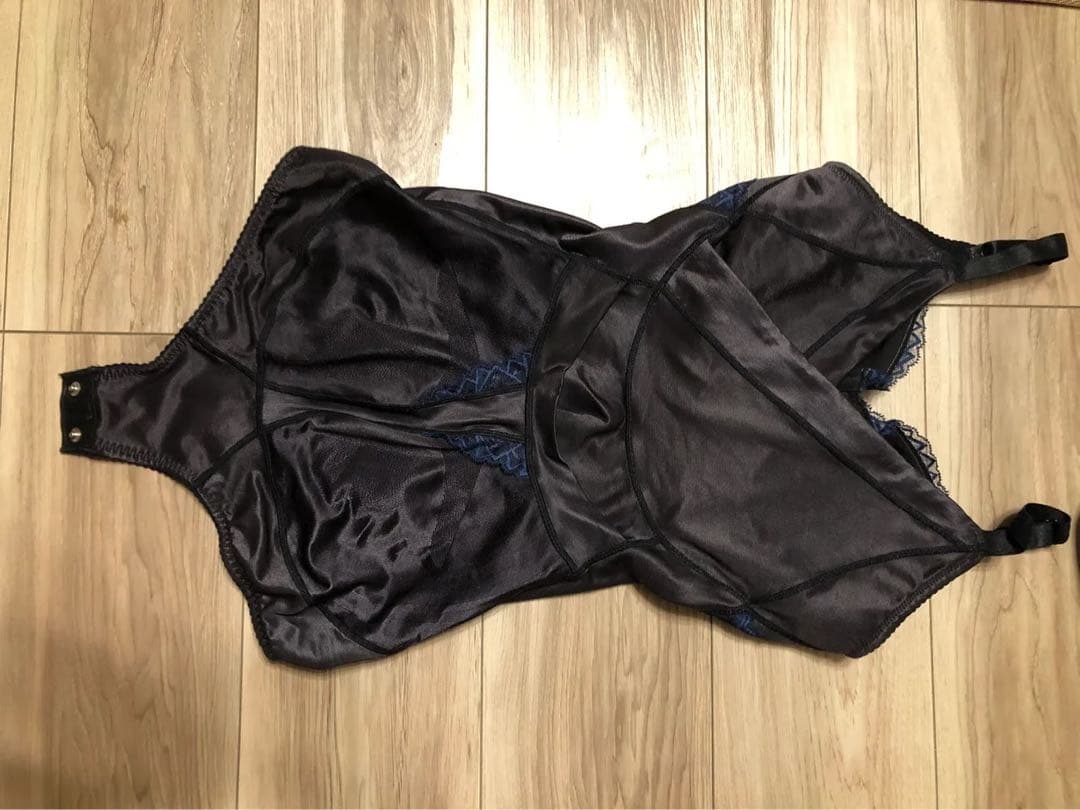 本日限定　マルコ　カーヴィシャス　カレス　c70M ボディスーツ