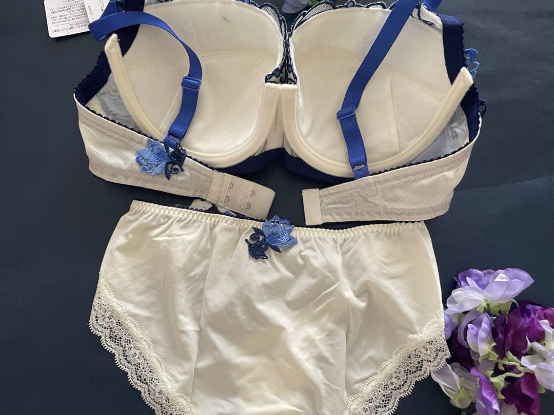 サルート E70/M 52G モネ IV