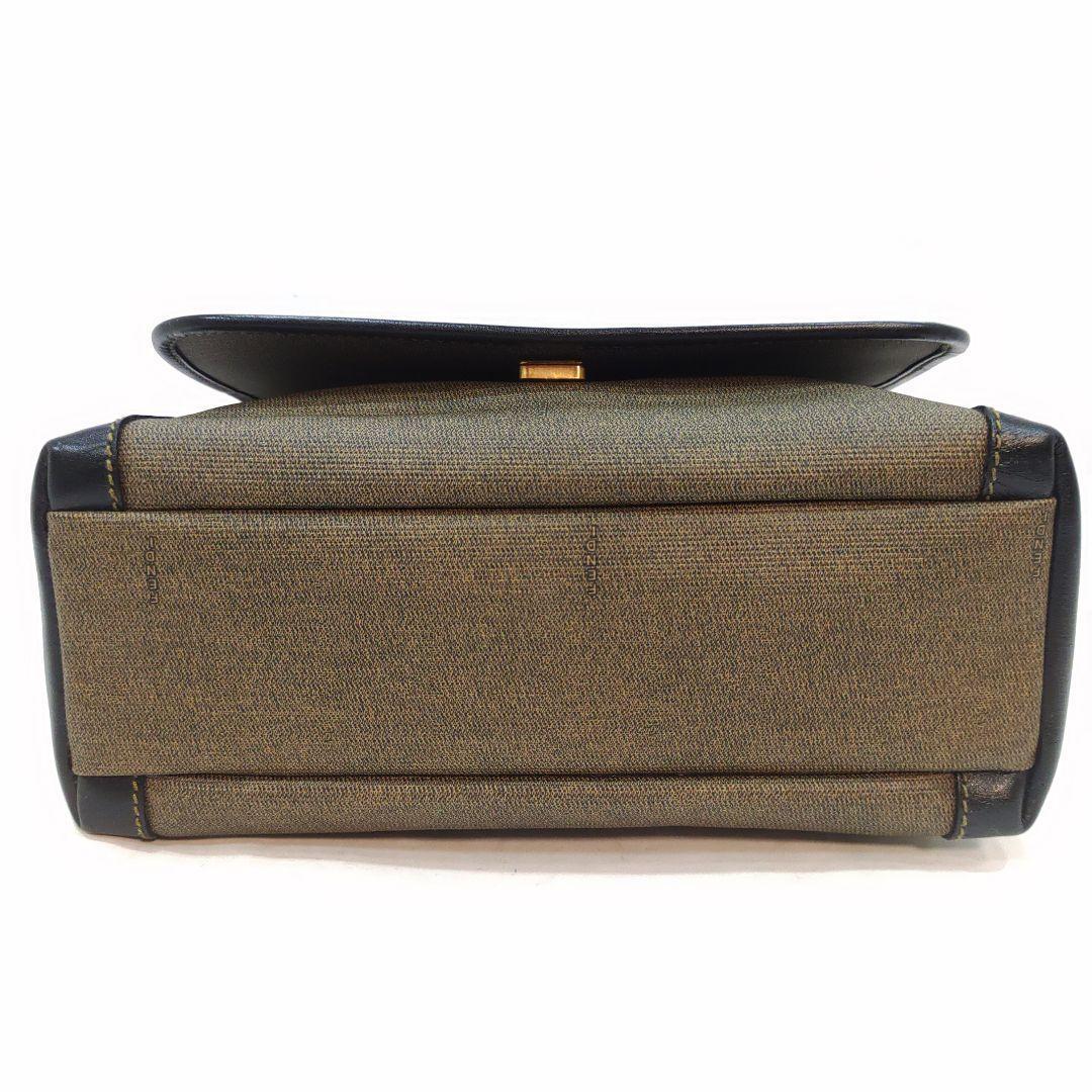 フェンディ メッセンジャーバッグ PVC×レザー FFロゴ カーキ