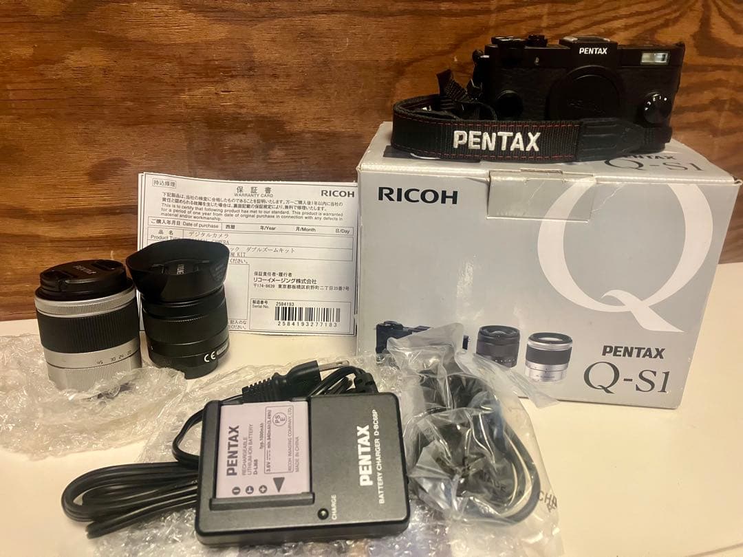 PENTAX Q-S1 ミラーレス一眼 カメラ