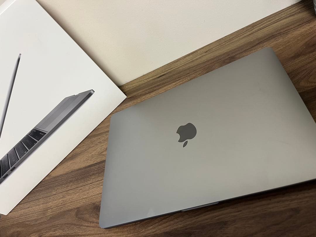 MacBook Pro 2020 13インチ