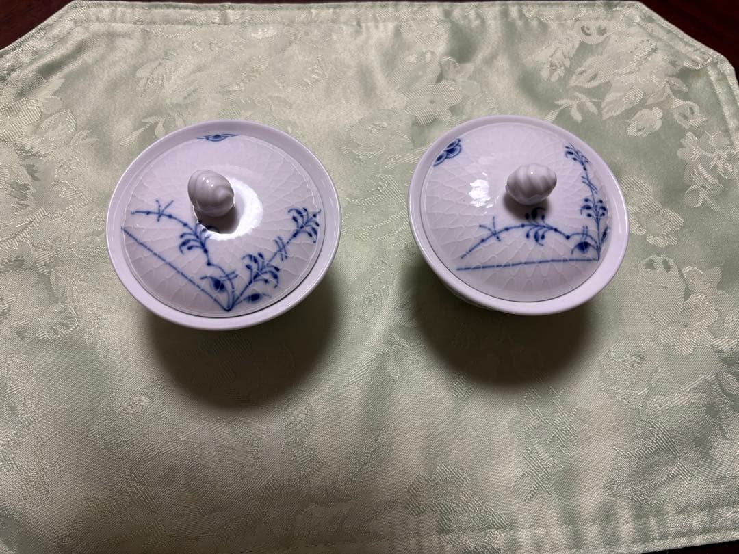 ロイヤルコペンハーゲン　青い花模様 蓋付きカップ2個セット