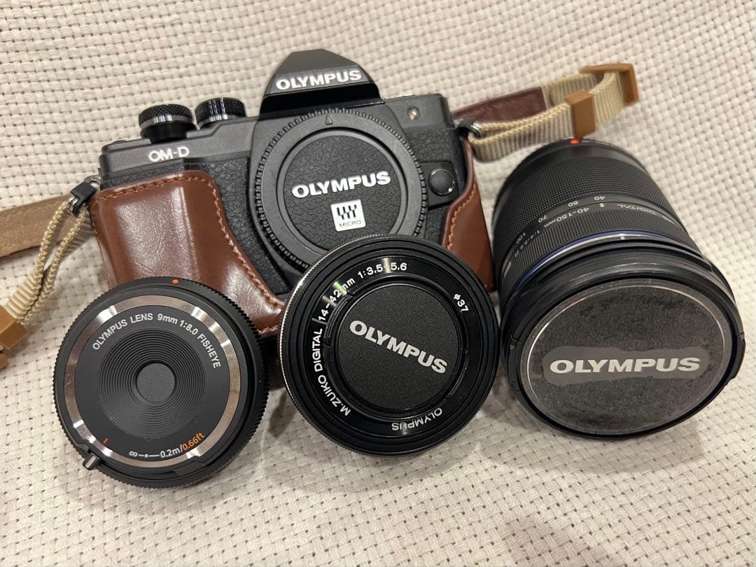 旅カメラ オリンパス OM-D E-M10 MarkⅡ トリプルレンズ 軽量