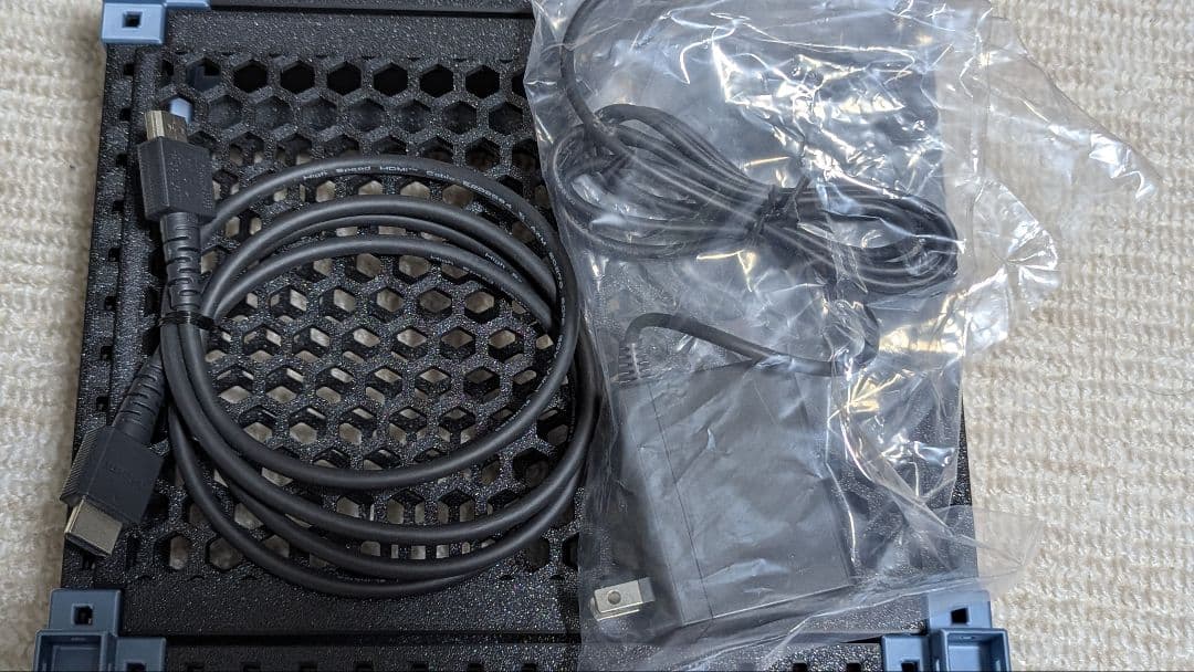 Nintendo Switch (L) ネオンブルー/ (R) ネオンレッド