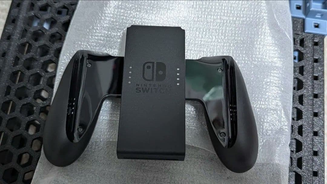 Nintendo Switch (L) ネオンブルー/ (R) ネオンレッド