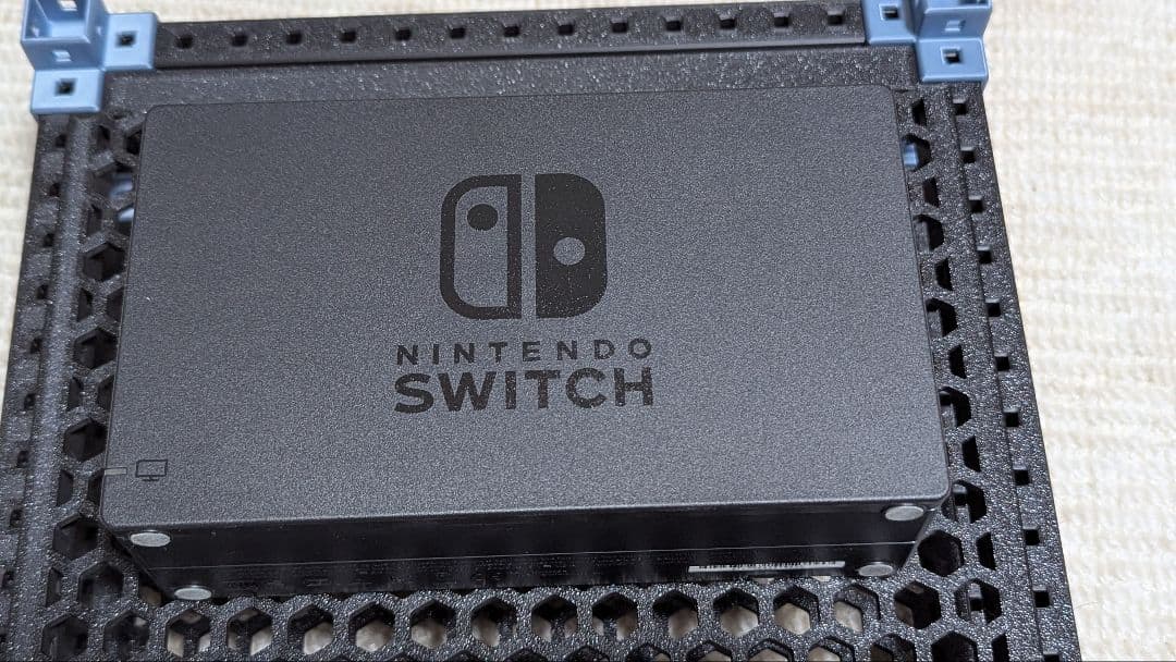 Nintendo Switch (L) ネオンブルー/ (R) ネオンレッド